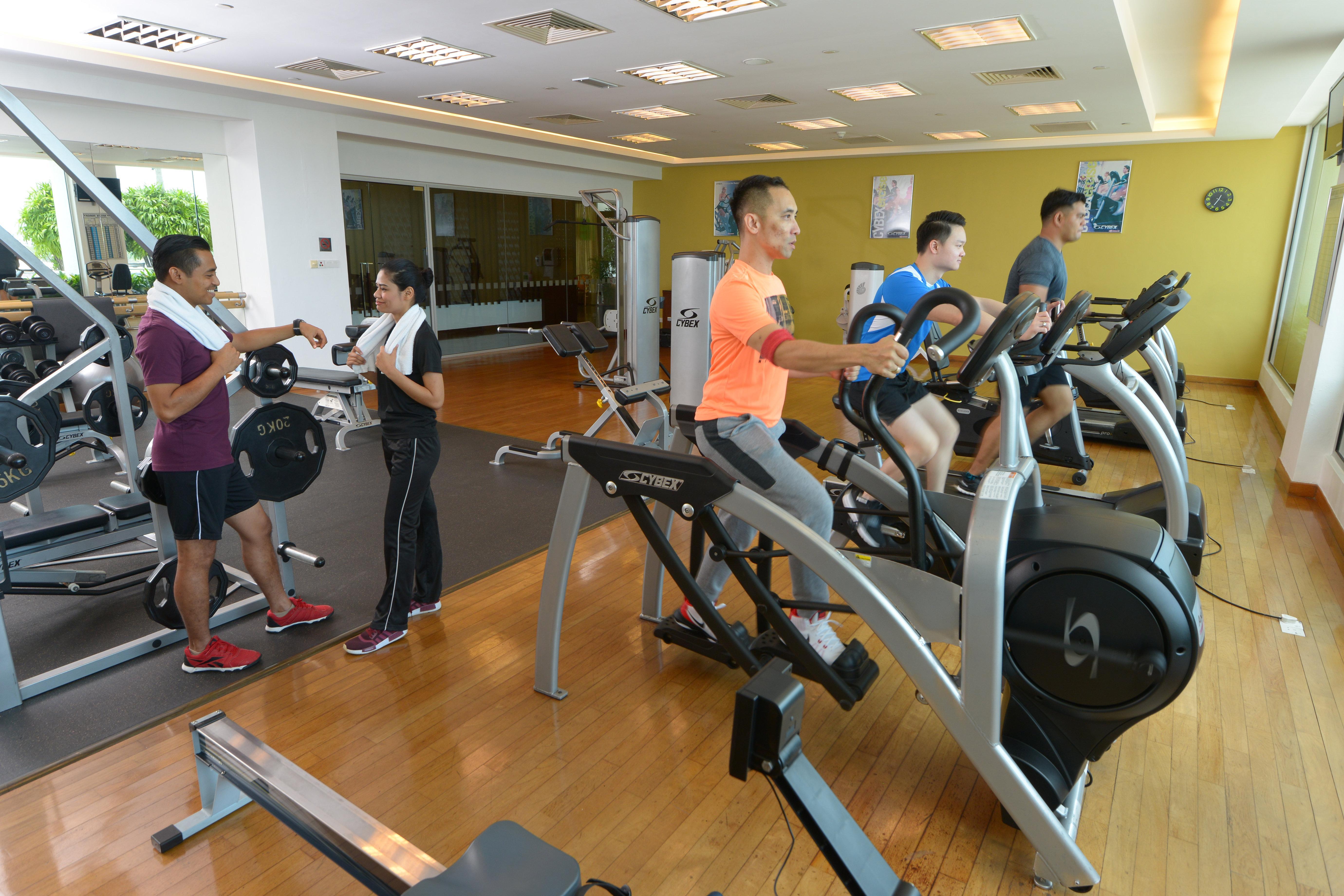 Holiday Inn Melaka By Ihg Kültér fotó Elliptical cross trainer