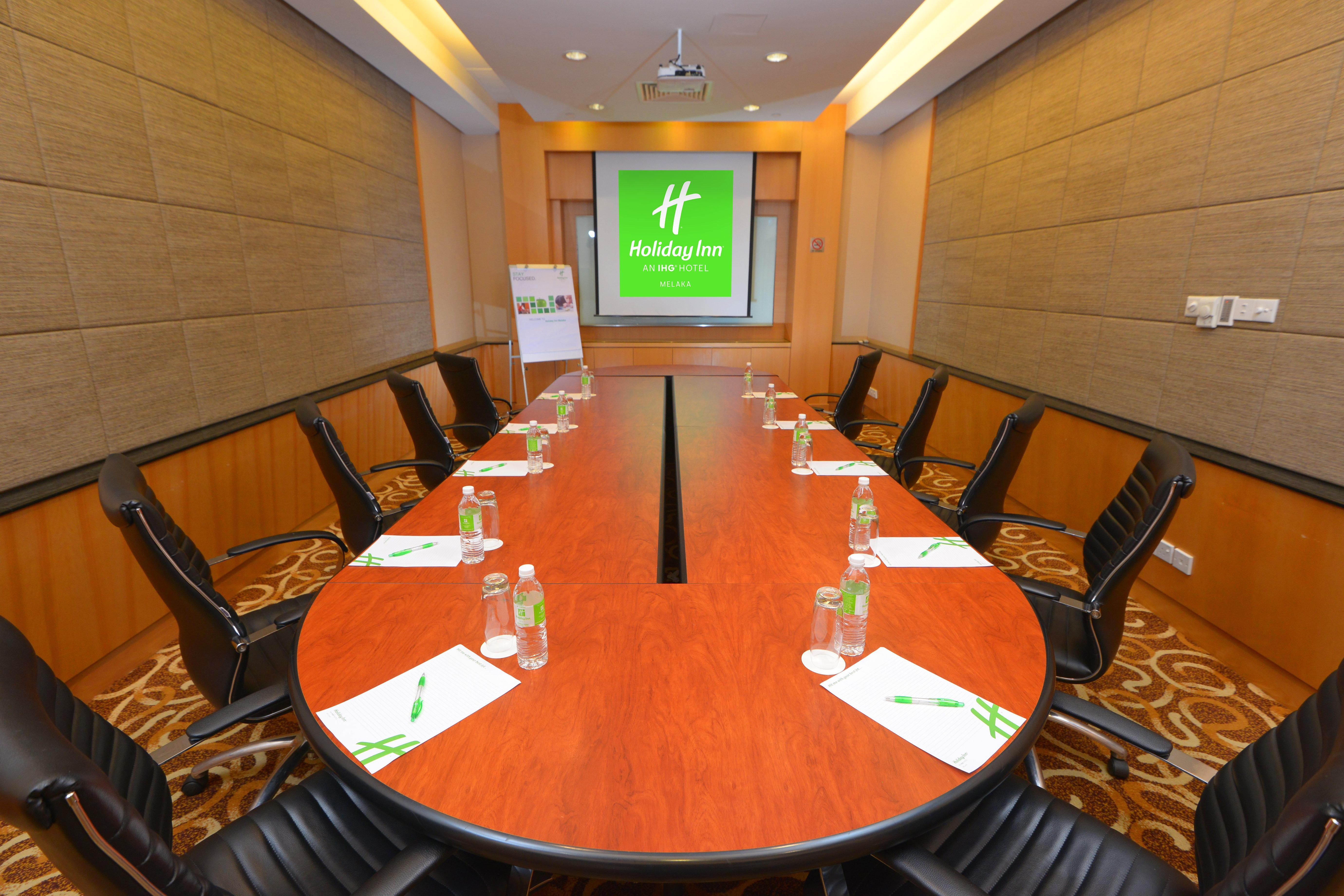 Holiday Inn Melaka By Ihg Kültér fotó Meeting room