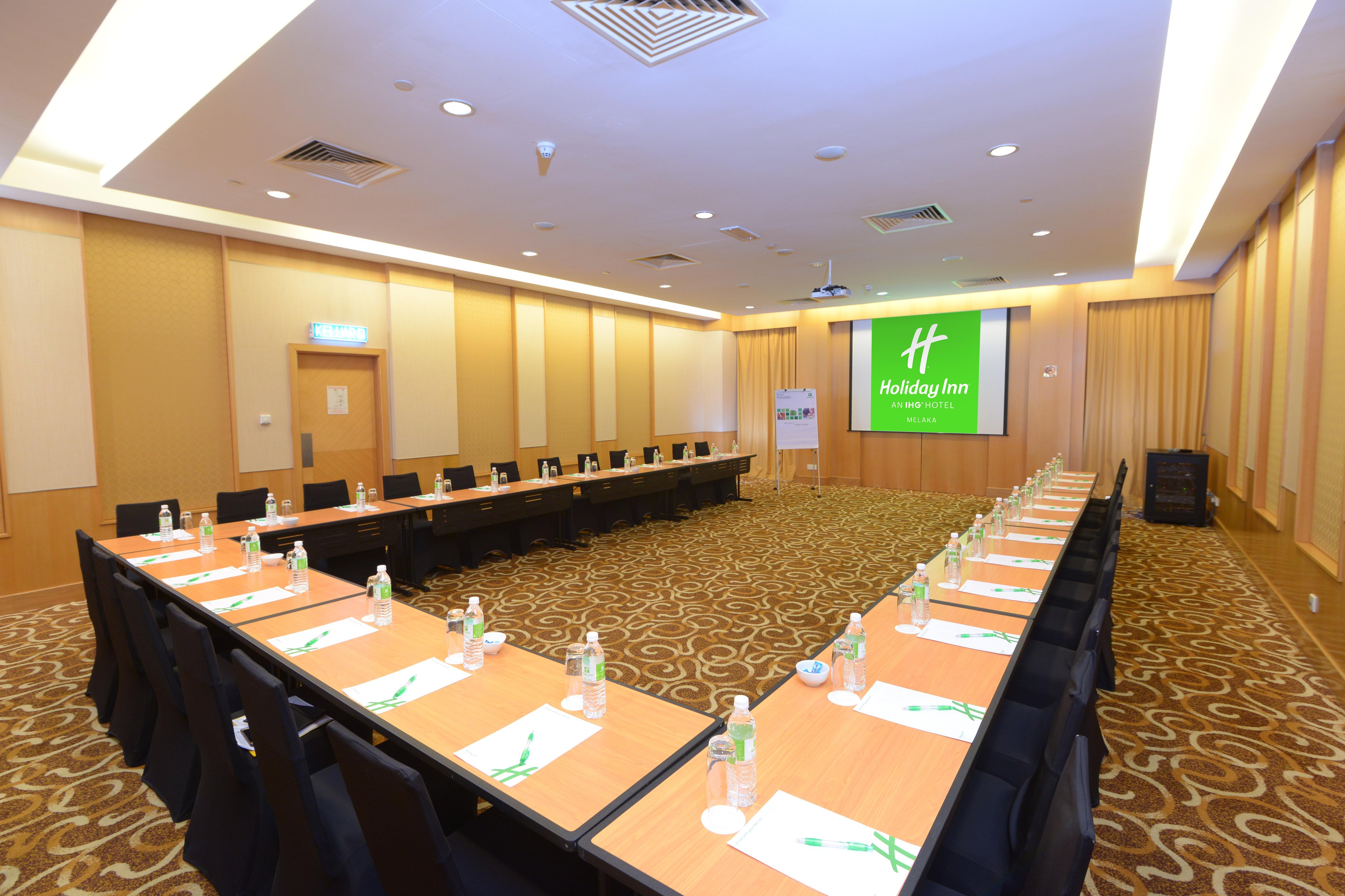 Holiday Inn Melaka By Ihg Kültér fotó Meeting room